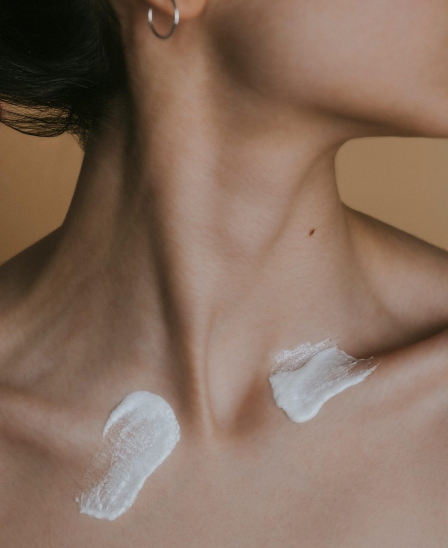 Dermatologists tell you 8 ways to make your neck skin firmer